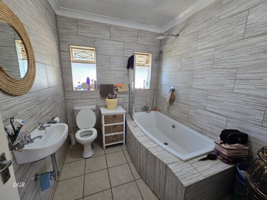 2 Bedroom Property for Sale in Riviera Northern Cape